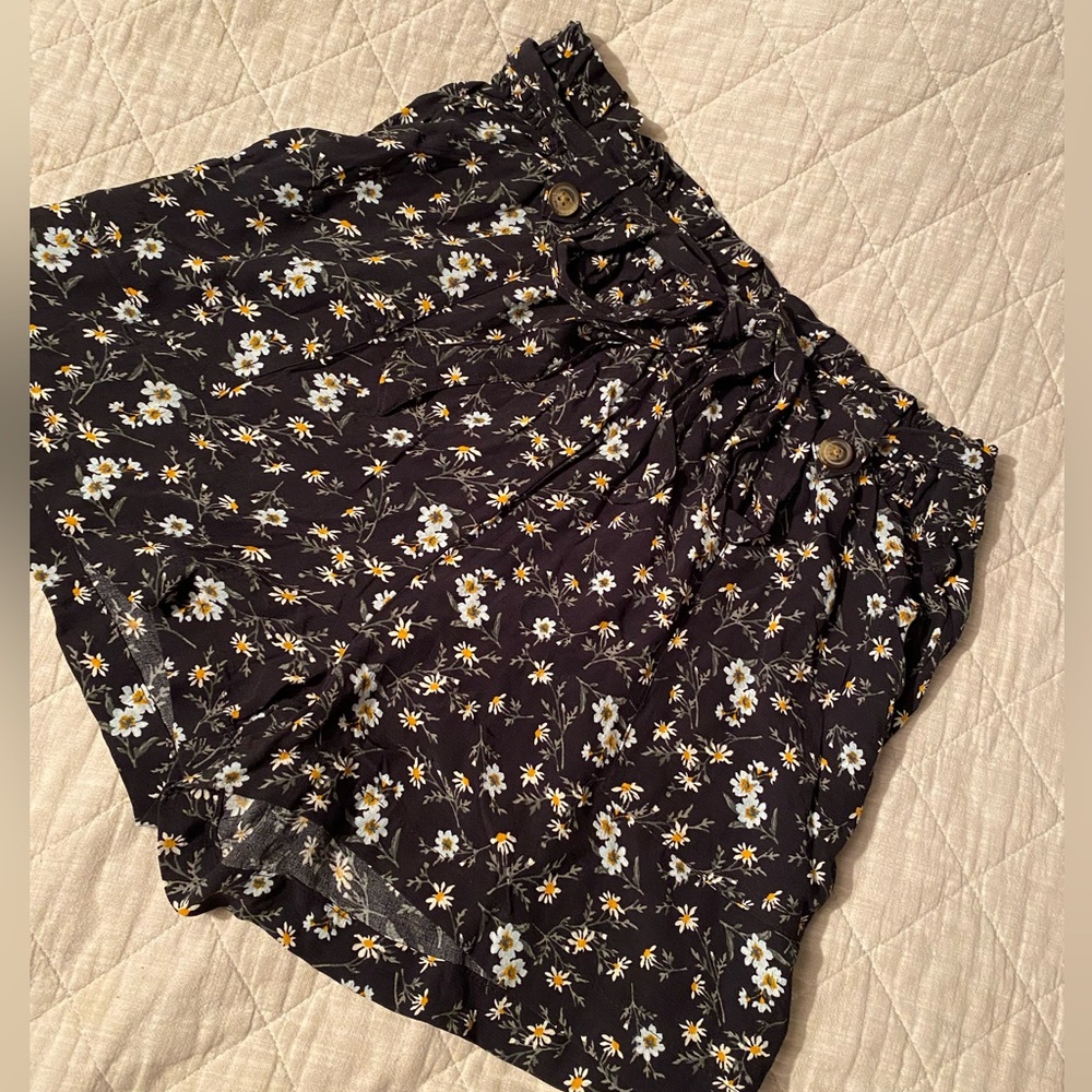American Eagle Floral Shorts
